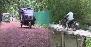 ঝুঁকি নিয়ে চলাচল করতে হচ্ছে কক্সবাজারের তিনটি সড়কে চলাচলকারীদের